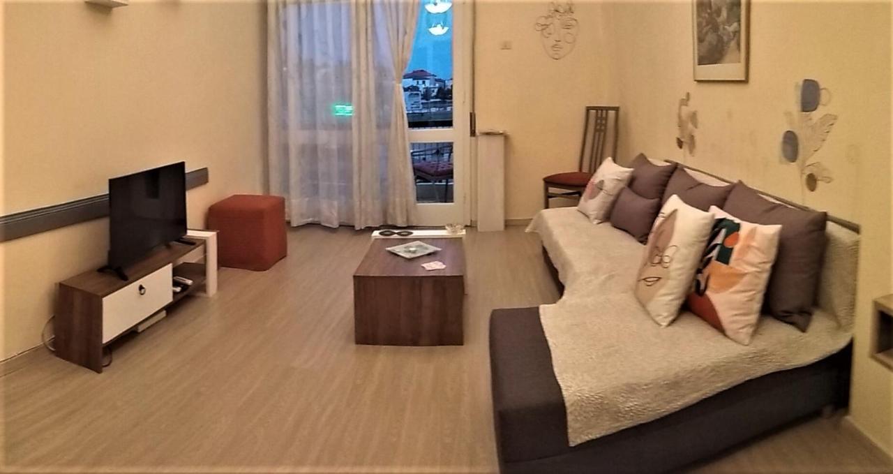 G & G Guesthouse II เอเดสซา ภายนอก รูปภาพ